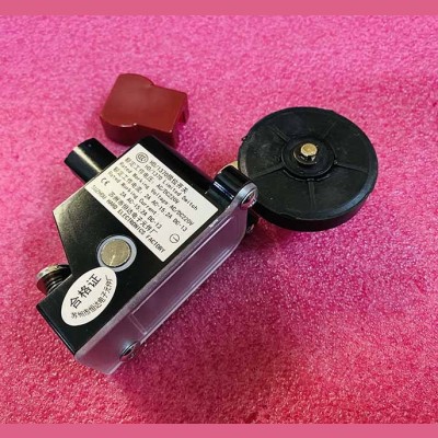 Выключатель HD/1370 S3-B1370 DI-101 Mitsubishi LG Sigma XIZI OTIS
